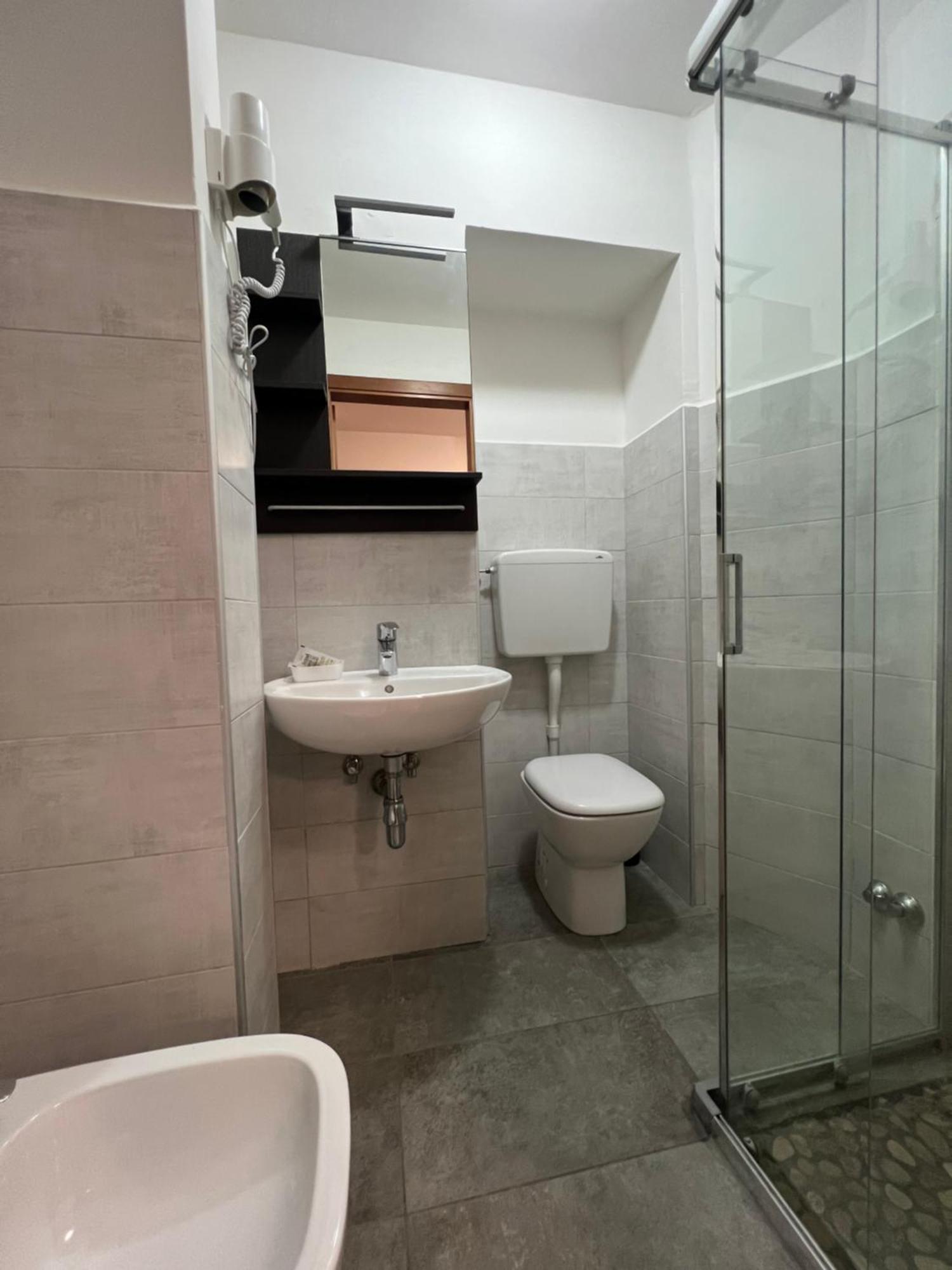 Hotel Miro Римини Экстерьер фото