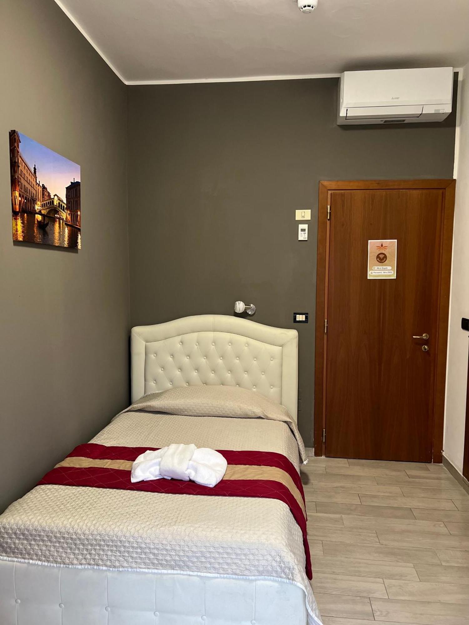 Hotel Miro Римини Экстерьер фото